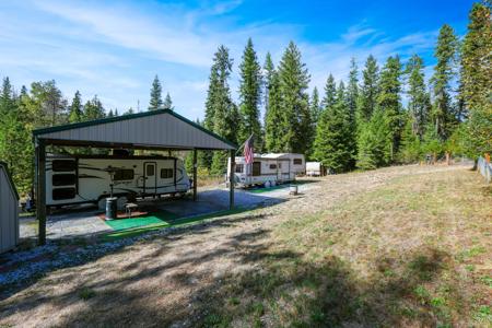 1042 Fir Dr