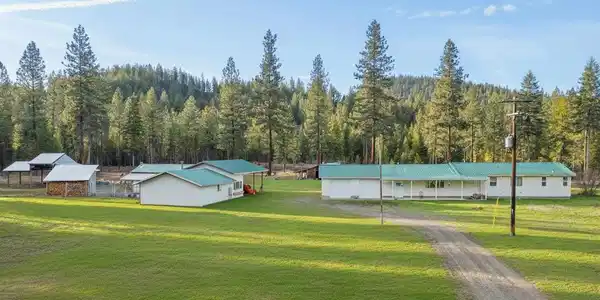 3714 Sand Creek Rd