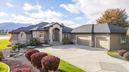 24226 E Pinehurst Ln
