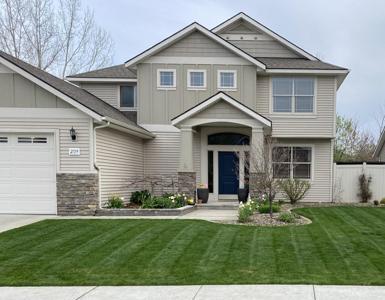 2719 W Jillian Ave