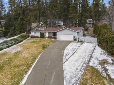 11119 E Ponderosa Dr