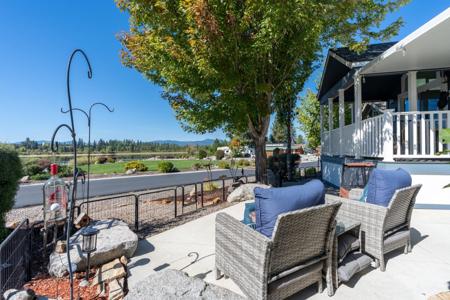 71 Pathfinder Ln