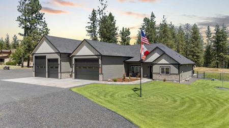 4221 E Molly Jean Ln