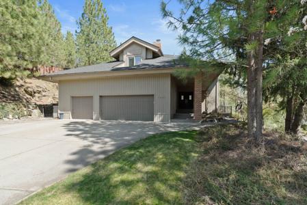 7621 E Woodview Ct
