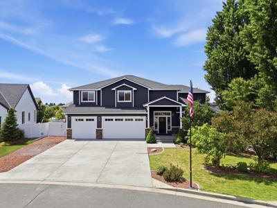 9617 N Claire Ct