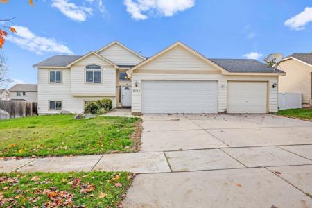 5113 N Yale Ct