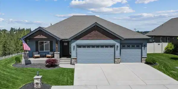 696 W Basalt Ridge Dr