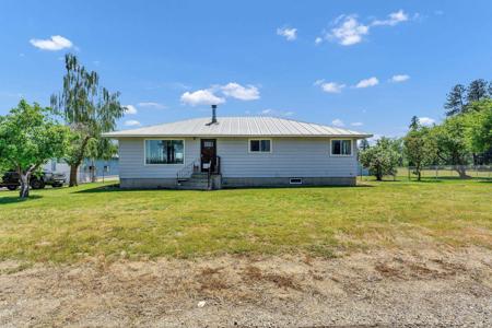 724 E Deer Park Milan Rd