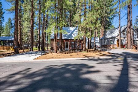 1065 Moss Road