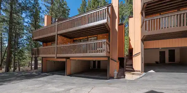 1439 Ski Run Boulevard