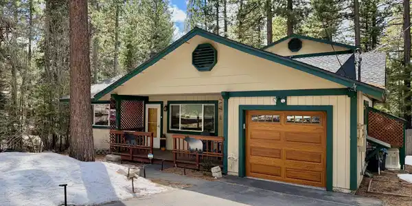 1315 Acoma Court