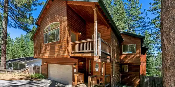 1501 Crystal Air Drive