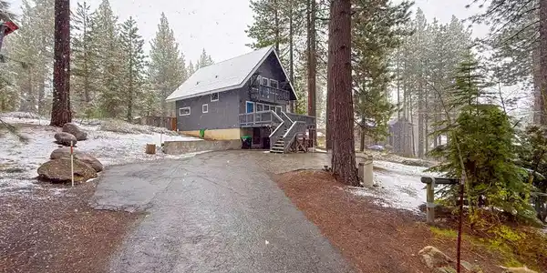 1455 Crystal Air Drive