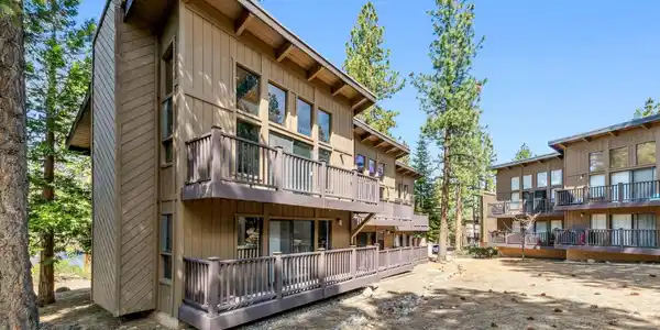 1390 Ski Run Boulevard