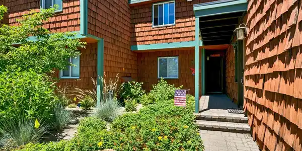 2081 Venice Drive