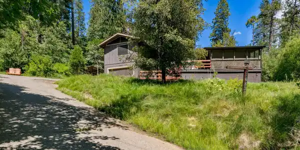 11663 Kyburz Drive