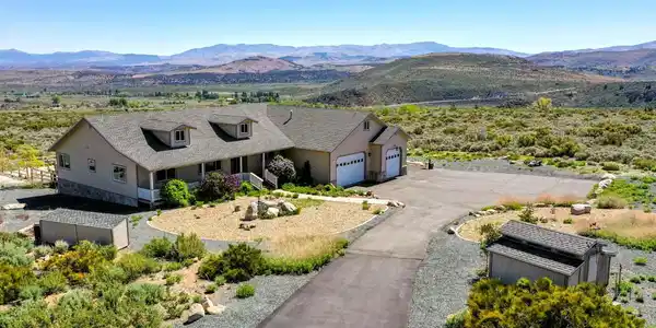 705 Sunrise Trail