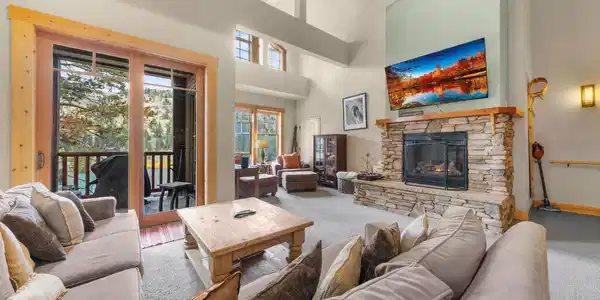 39 Palisades Drive