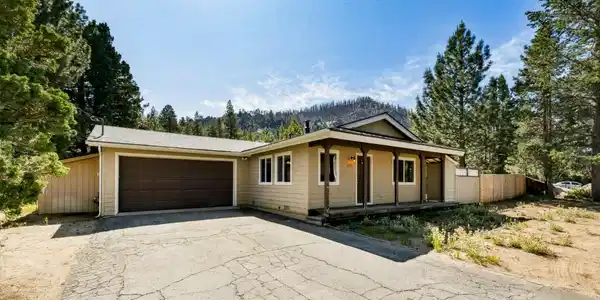 2217 Cornelian Drive