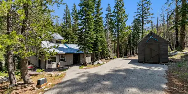 2025 Huckleberry Heights Road
