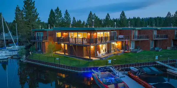 2081 Venice Drive