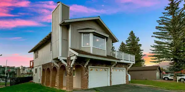 2065 Traverse Court