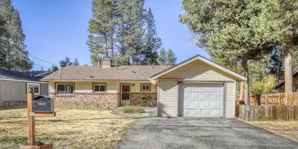 1078 Fairway Avenue