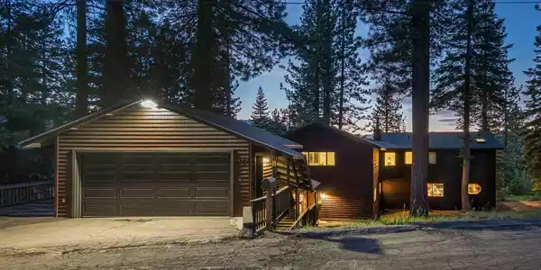 1840 Crystal Air Drive