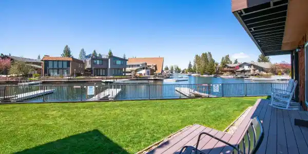 2081 Venice Drive