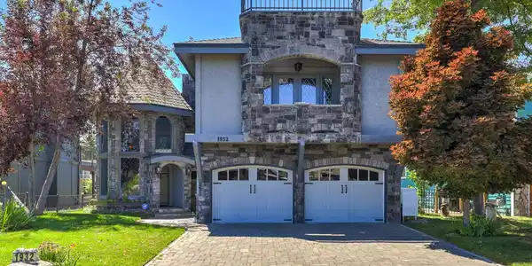 1932 Kokanee Way