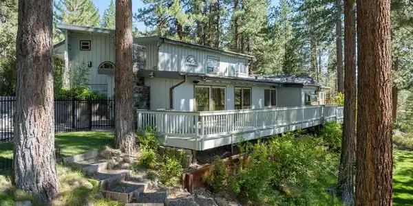 1116 Lindberg Avenue