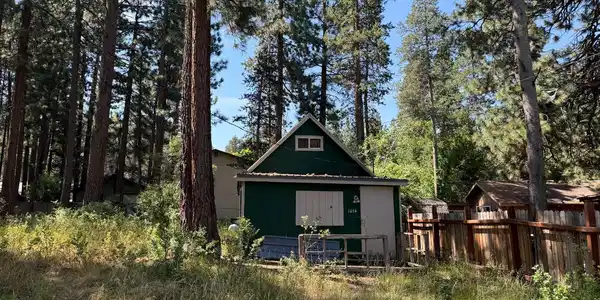 1054 Chonokis Road