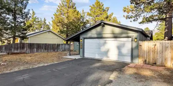 1825 Arrowhead Avenue