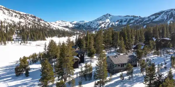 50977 Wintergreen Way