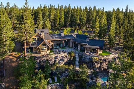 8161 Valhalla Drive