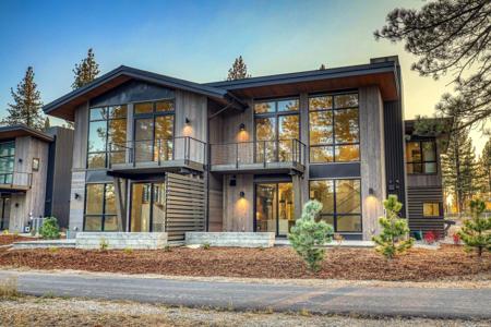 10047 Jakes Way