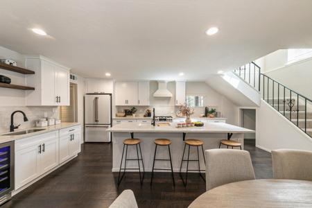 10792 Heather Road