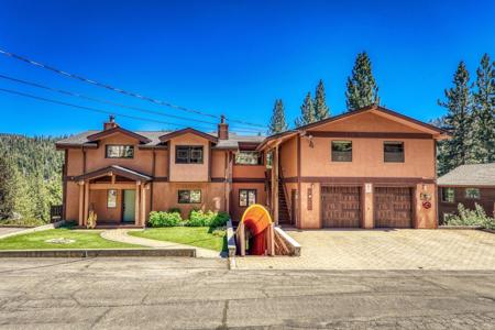 1081 Sandy Way