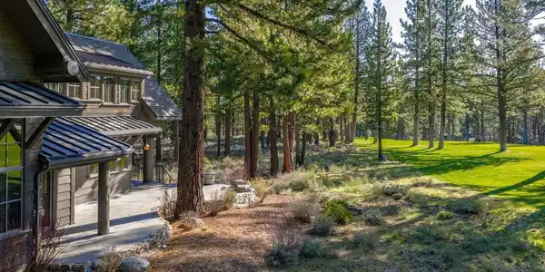 8101 Lahontan Drive, Truckee CA 96161