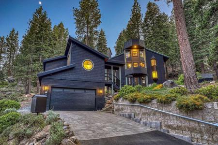 10594 Snowshoe Circle, Truckee CA 96161