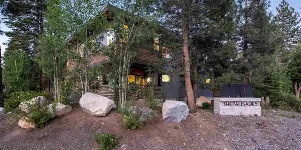 200 Palisades Circle