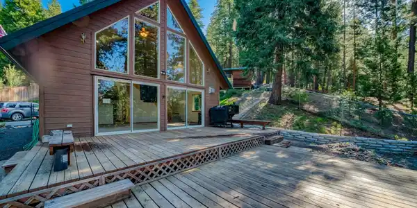 3057 Grizzly Road