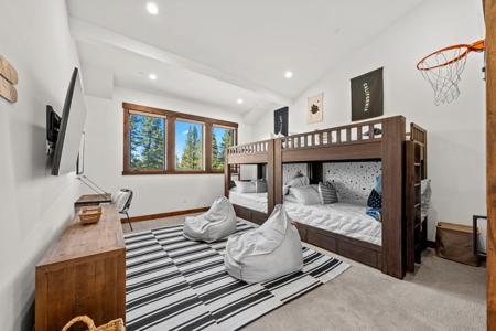 10129 Corrie Court, Truckee CA 96161