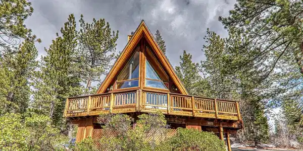 10211 Thomas Drive, Truckee CA 96161