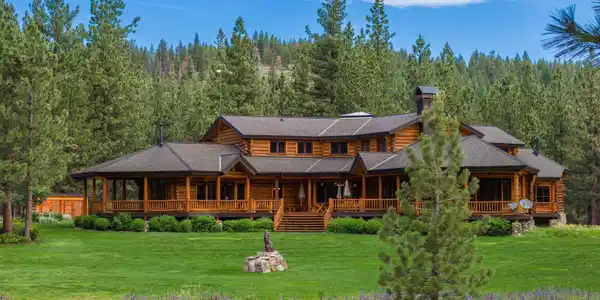 7555 State Highway 89, Sierraville CA 96126