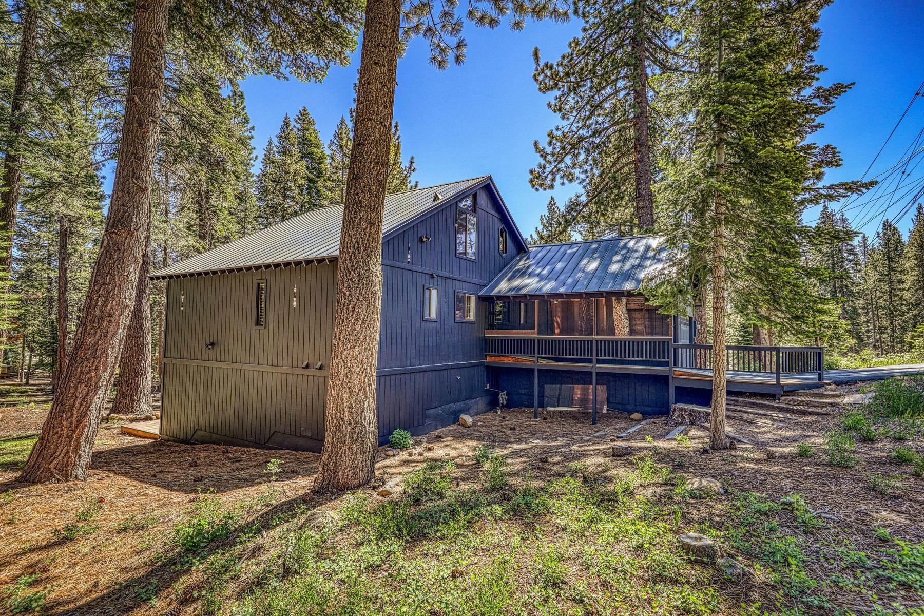 Image 3: Outside front left