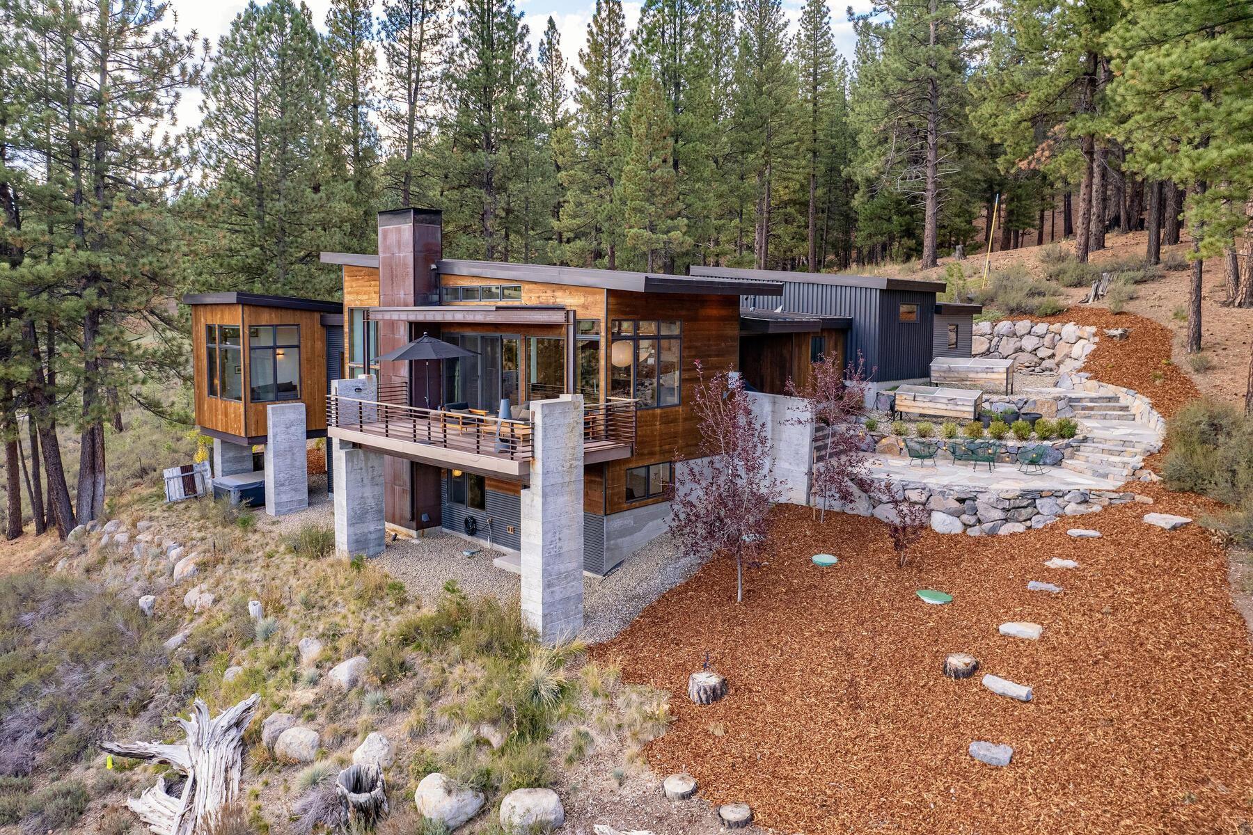 Image 1: Rear Exterior