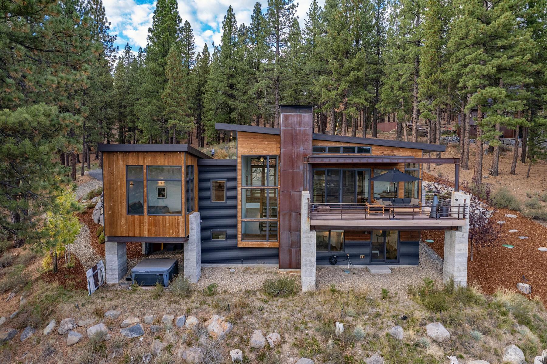 Image 2: Rear Exterior