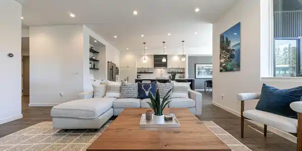 260 Palisades Circle