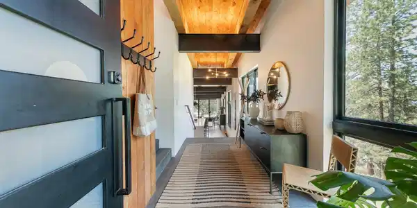 Image 3: Main House Entrance